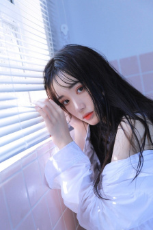 新婚出差与上司社长播放